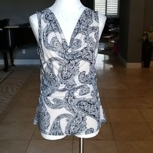 Stunning White House black market shirt size large